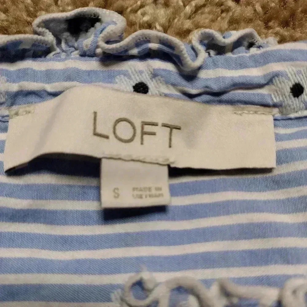 LOFT Floral Striped Ruffle sleeve Button down top - Picture 2 of 9